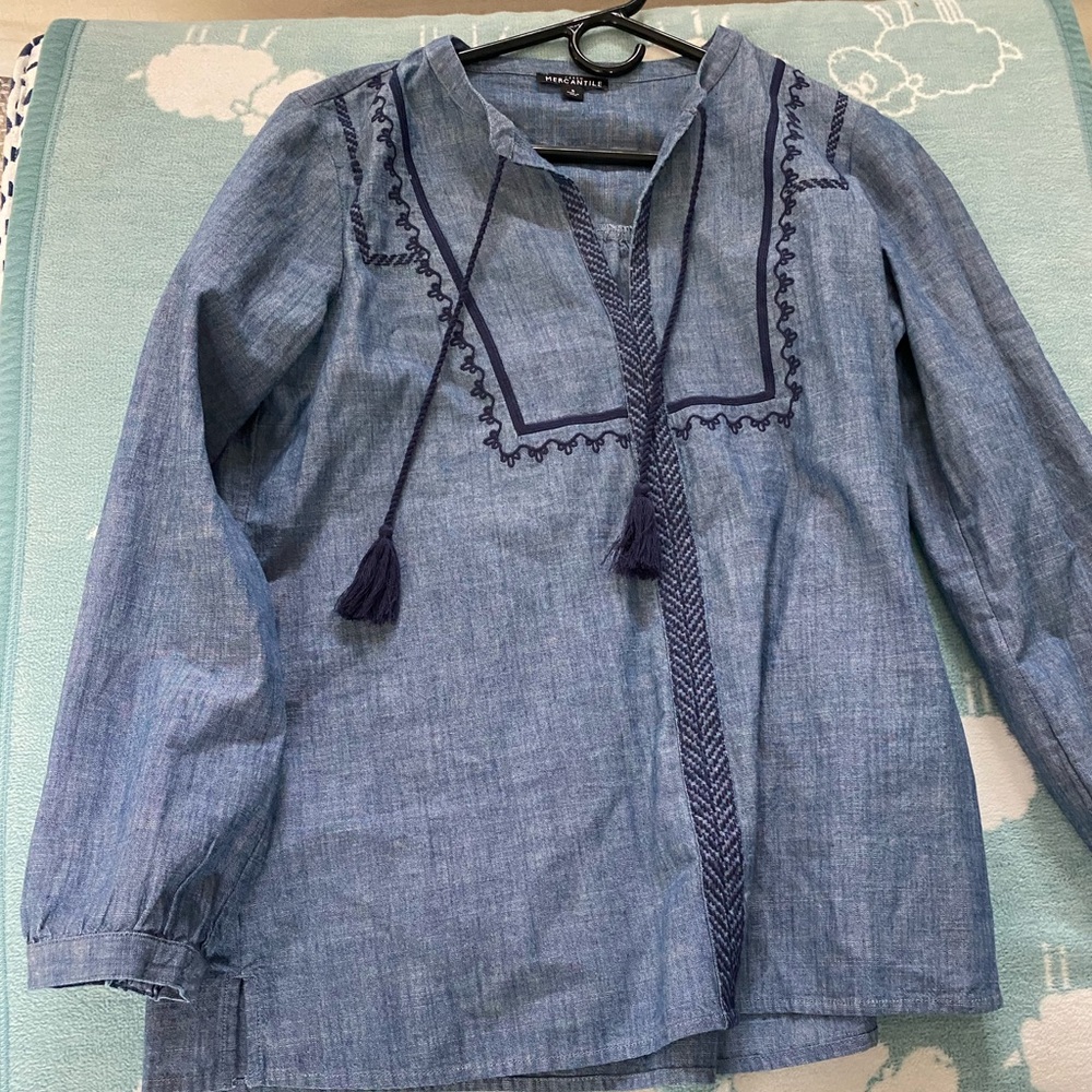 J CREW Top w tassle